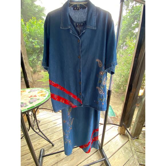 Women's 2 Piece Midi Dress & Over Shirt 2X floral & red fabric trim on both VGUC - Picture 2 of 16